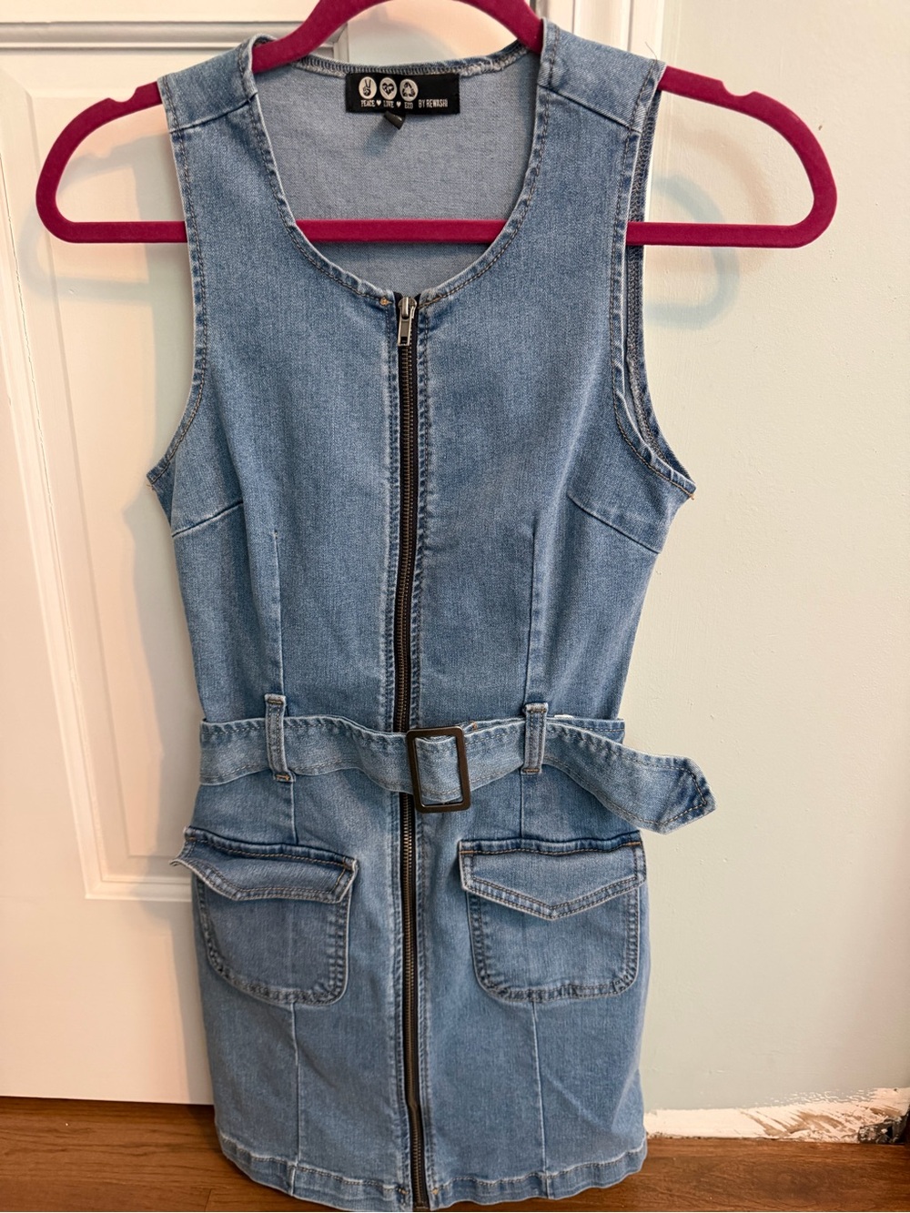 Sleeveless Blue Denim Zip-Front Women’s Jeans Dress - Picture 2 of 4